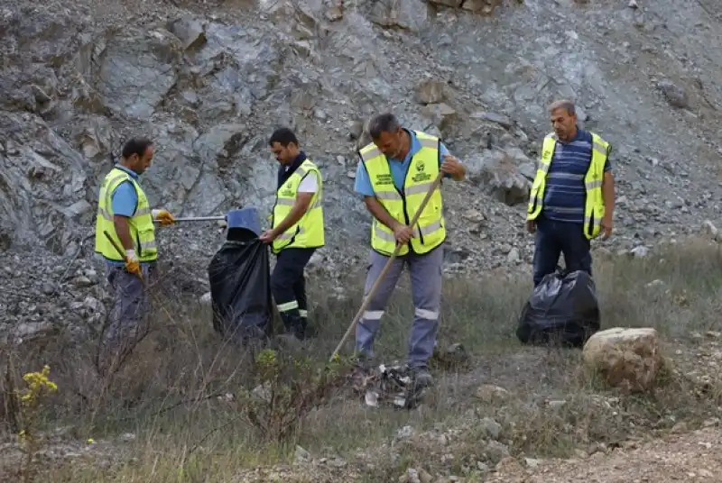 Yayladağı Barajında Temizlik Çalışması