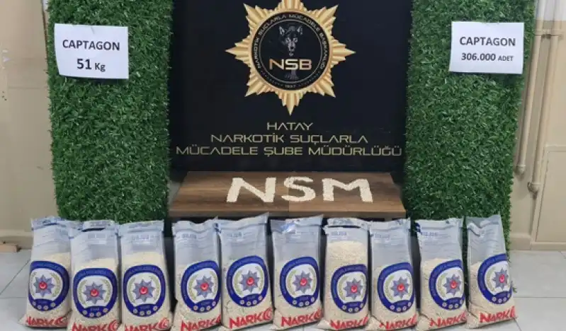 Bahçe Çitlerinden 51 Kilo Uyuşturucu Hap Çıktı!