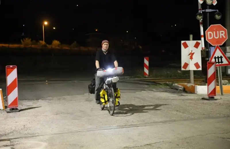 Bisikletiyle Umreye Gitmek Için Balıkesir'den Yola çıkan Kişi Hatay'a Ulaştı