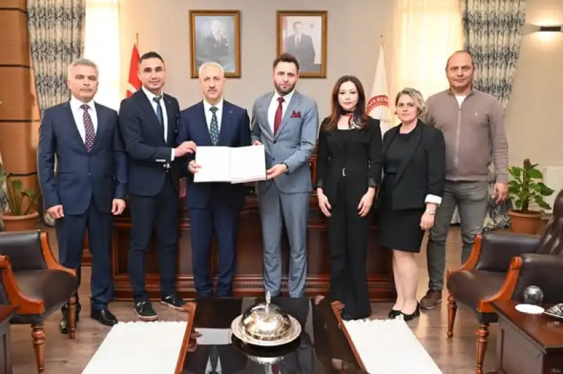 HMKÜ-sanayi Iş Birliğinin Güçlendirilmesi Yönündeki çalışmalarına Bir Yenisini Daha Ekledi. 