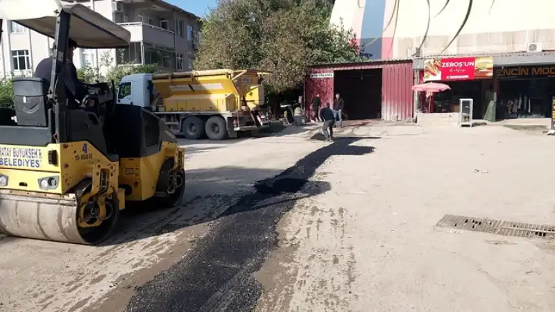 Defne’de Okul önlerinde Yol çalışması