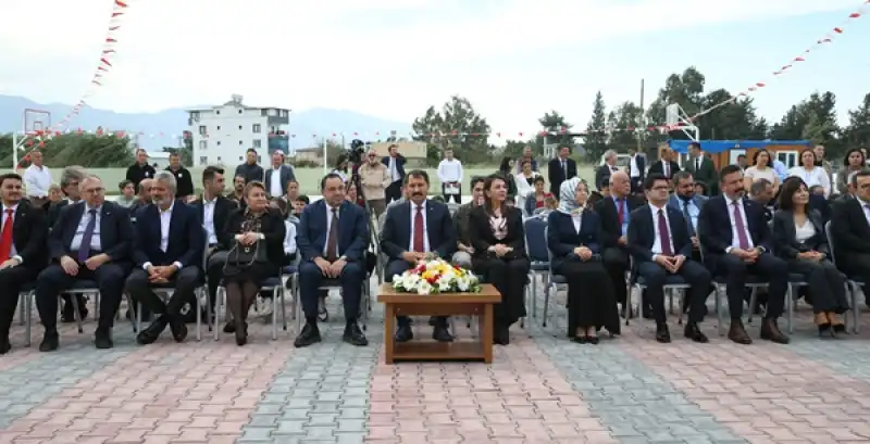 Hatay'da Depremde Hasar Aldığı Için Yıkılan Ilkokulun Yeni Binası Hizmete Girdi