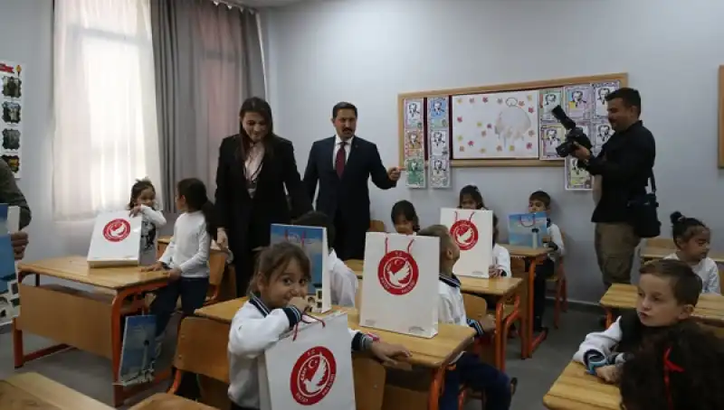 Hatay'da Depremde Hasar Aldığı Için Yıkılan Ilkokulun Yeni Binası Hizmete Girdi