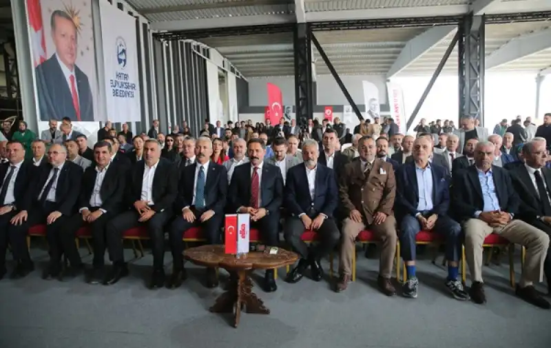 Hatay'da Imalatçıların ürünlerini Tanıttığı 4. Mobilya Fuarı Açıldı