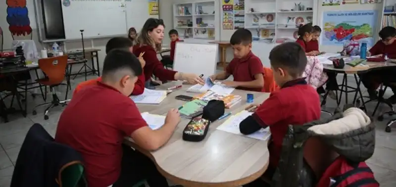 Tutku öğretmen Görev Yaptığı 17 öğrencili Okulu Azmiyle Güzelleştirdi