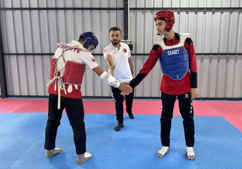 Depremde Kaybettiği Babası Için çıktığı Tatamide Başarıdan Başarıya Koşuyor