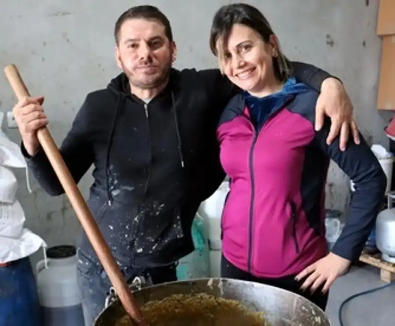 Doğal Defne Sabununa Kadın Dokunuşu