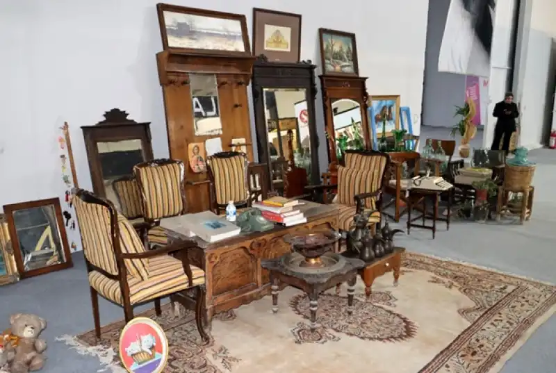 Mobilya Fuarında Geçmişe Yolculuk: Nostaljik Dükkan Büyüledi