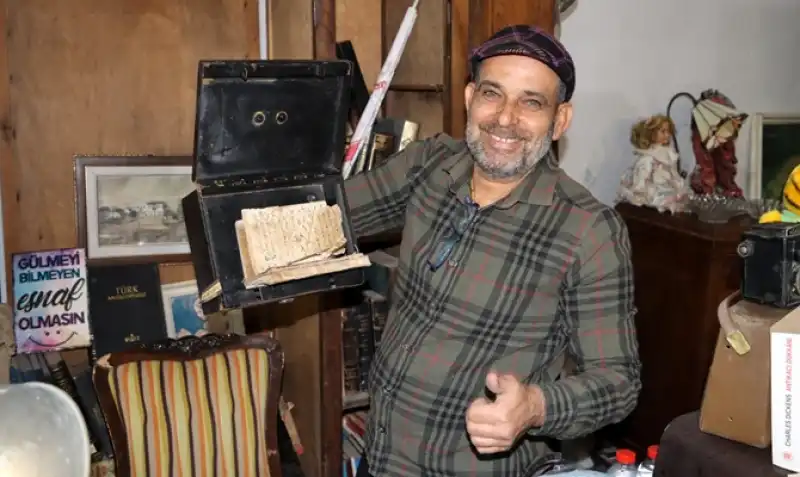 Mobilya Fuarında Geçmişe Yolculuk: Nostaljik Dükkan Büyüledi