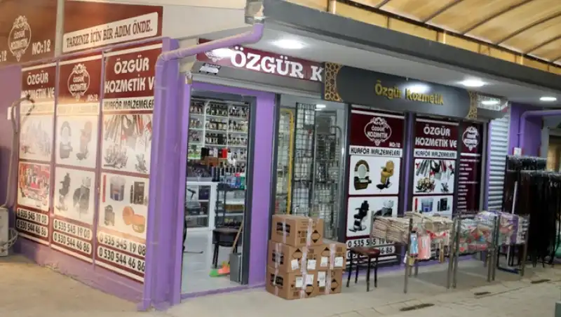 Özgür Kozmetik Yeni Adresinde Hizmet Vermeye Devam Ediyor