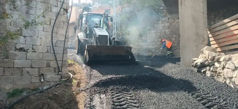 Belen Ötençay Mahallesinde 300 Metrelik Yol Asfaltlandı
