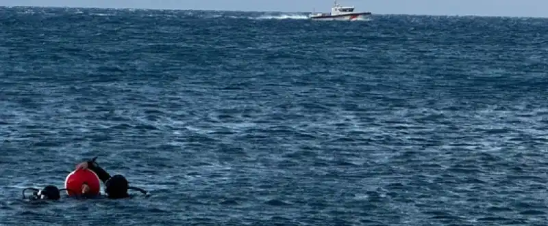 Hatay'da Denizde Kaybolan Balıkçıyı Arama çalışmaları Sürüyor 