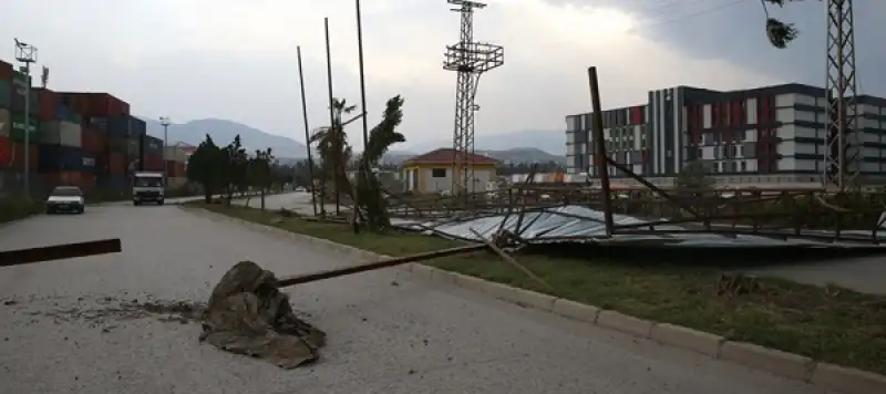 Hatay'da Fırtına Etkili Oluyor