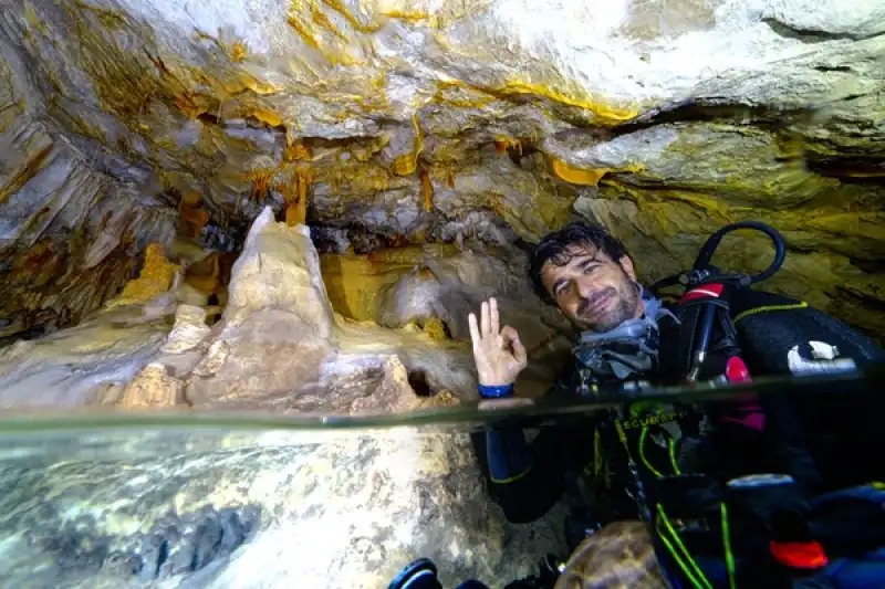 Doğu Akdeniz'in Derinliklerine Inen Dalgıçlar Canlıların Renkli Dünyasını Görüntüledi