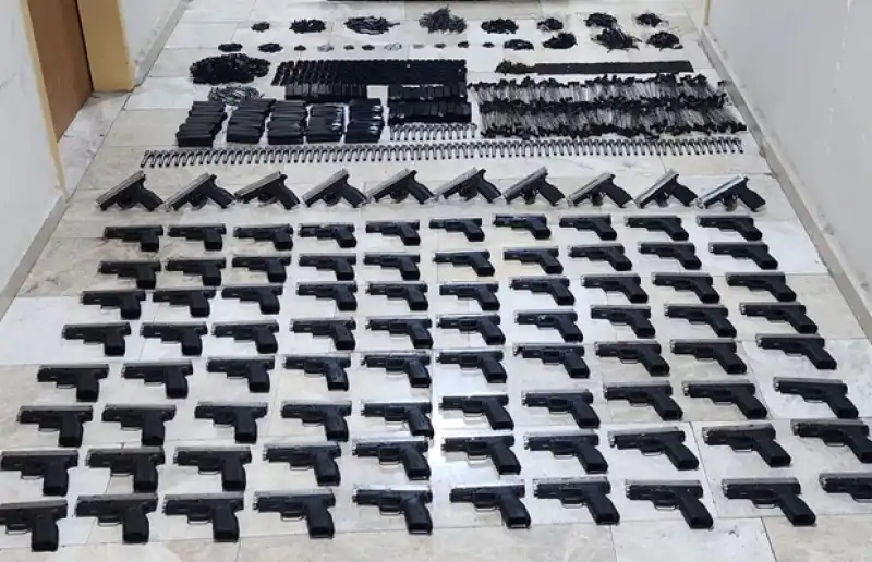 Hatay Erzin'de 90 Ruhsatsız Tabanca Ele Geçirildi