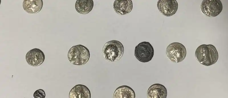 Hatay'da 2 şüpheli Kargoyla Tarihi Eser Göndermeye çalışırken Yakalandı