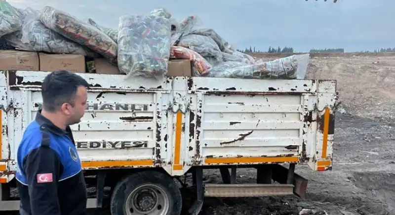 Marketlerde Son Tüketim Tarihi Geçmiş 2 Ton Gıda Ürünü İmha Edildi