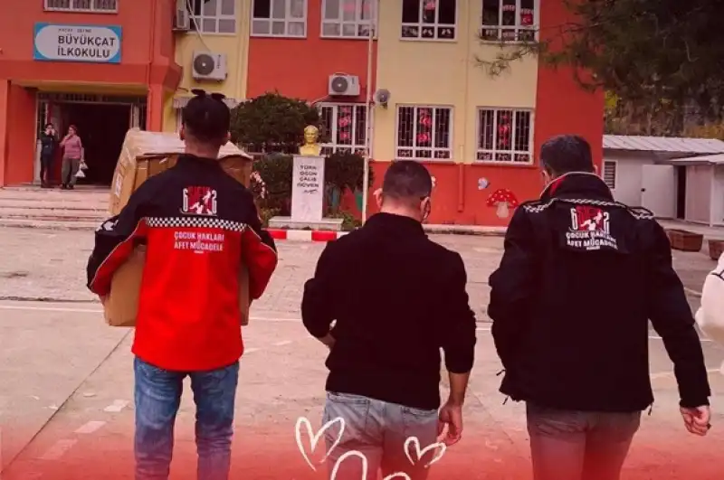 “6 SIFIR 2” İyilik Hareketinden Antakya Ve Defne’de Yürek Isıtan Destek