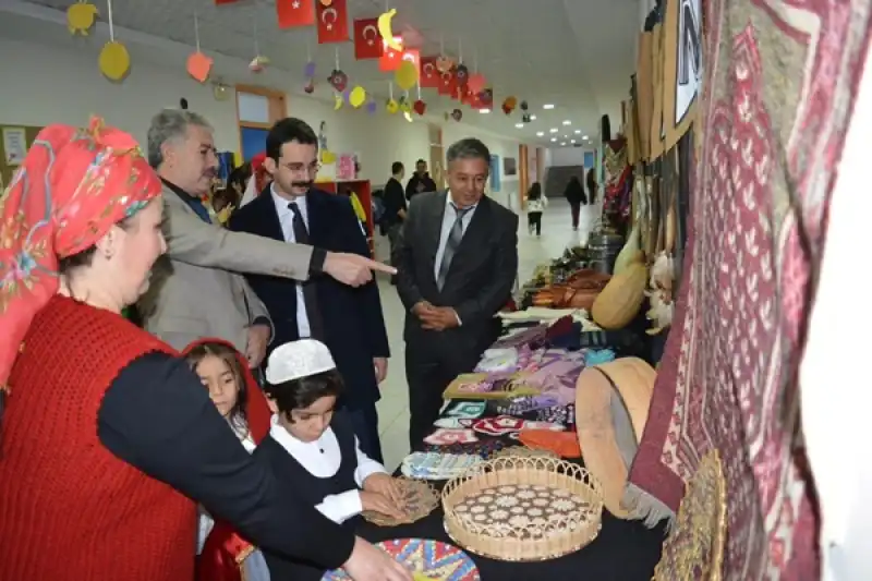 Belen'de Tutum, Yatırım Ve Türk Malları Haftası Kutlandı