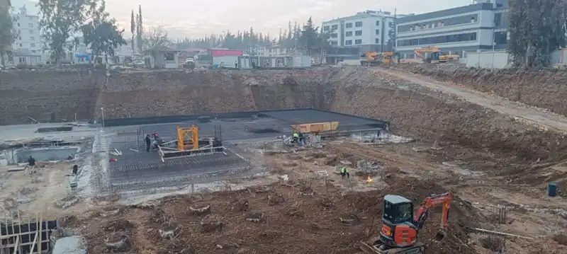 Başkan Yapar, Yeni Hizmet Binası Inşaatını Inceledi