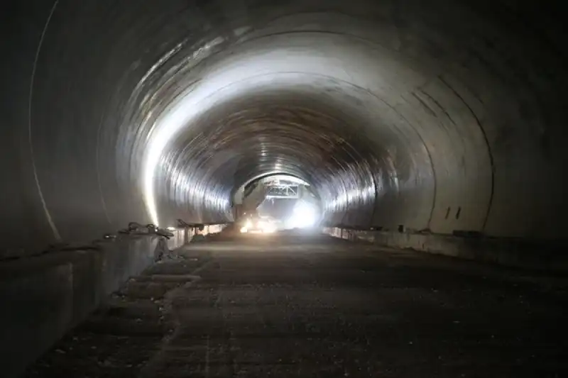 Hatay'da İskenderun-Topboğazı Otoyolu'nda çalışmalar Sürüyor