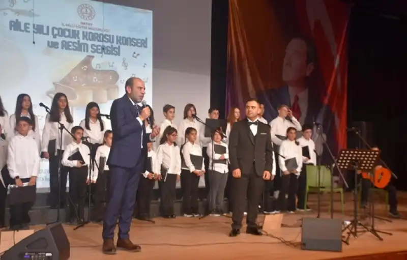 Aile Temalı Konser Duygu Dolu Anlara Sahne Oldu