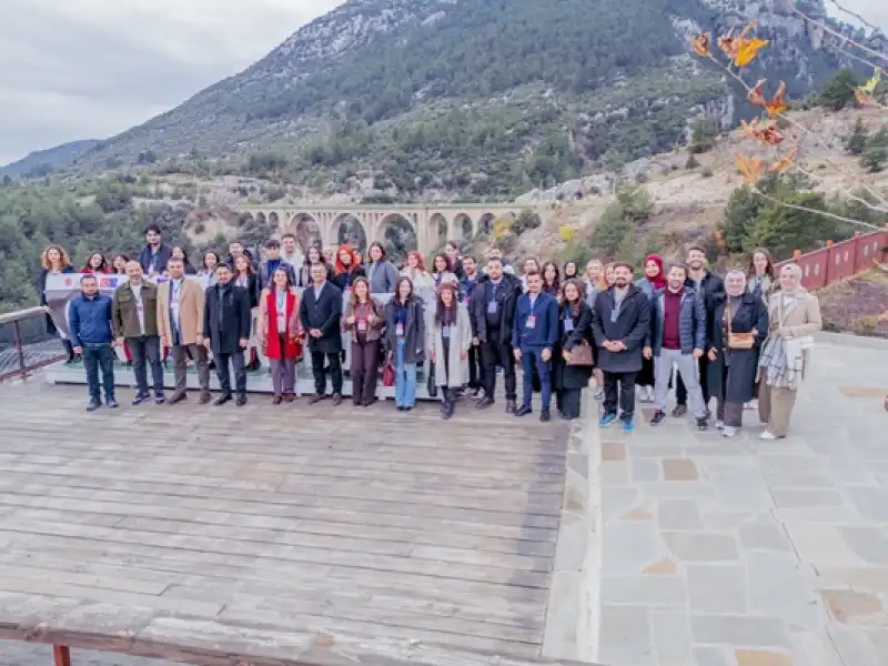 “Genç İletişimciler Yeşil Vatan Hatıra Ormanı” İçin Fidanlar Dikildi