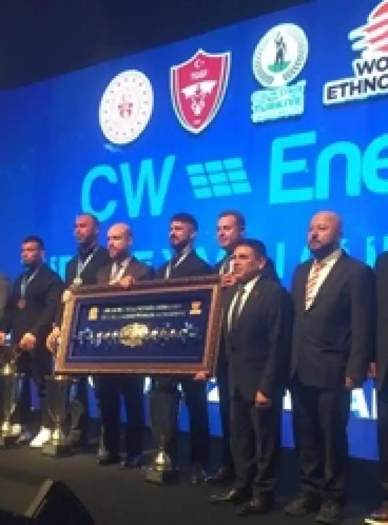 CW Enerji Türkiye Yağlı Güreş Ligi Ödülleri İstanbul’da Sahiplerini Buldu