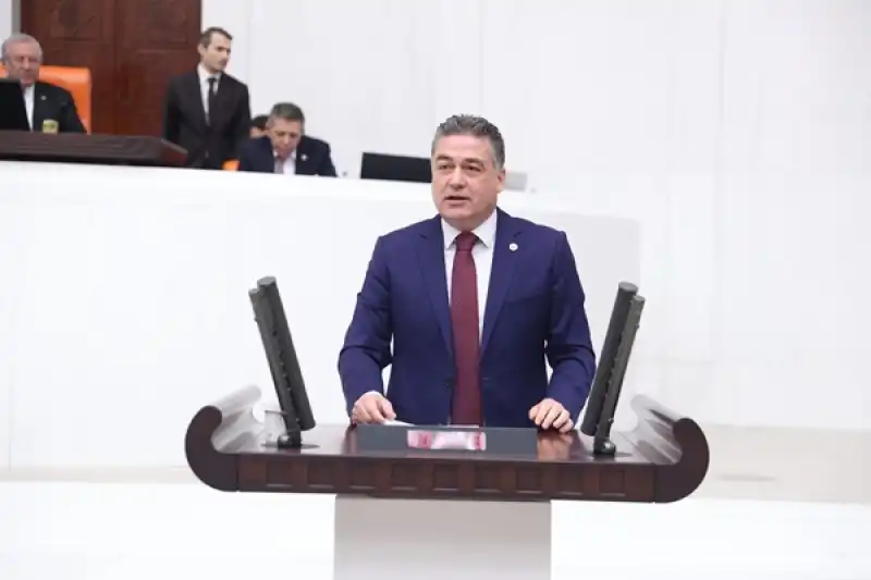 Mullaoğlu’ndan Bakanlığa Acil Çağrı; Hatay’da Okullar Soğuk!