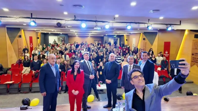 Hataylı Sanatçı Uğur Aslan Önce ‘Hemşerim’ Dedi