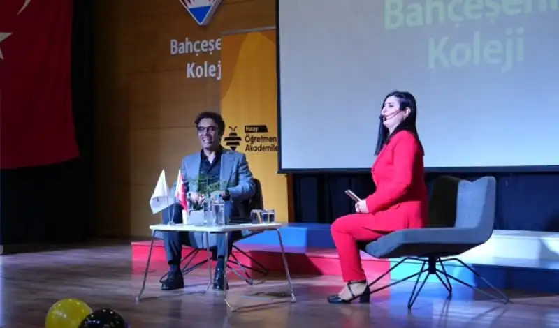 Hataylı Sanatçı Uğur Aslan Önce ‘Hemşerim’ Dedi