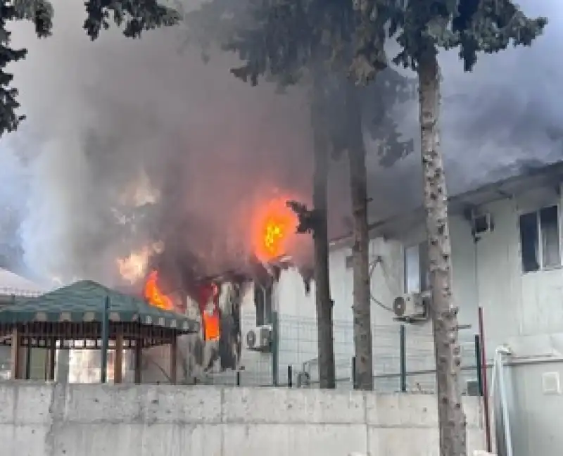 Antakya’da İşçilerin Kaldığı Konteynerlerde Yangın