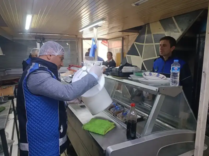 Dörtyol Ilçesinde Tavuk ürünleri Satan Işletmeler Denetlendi