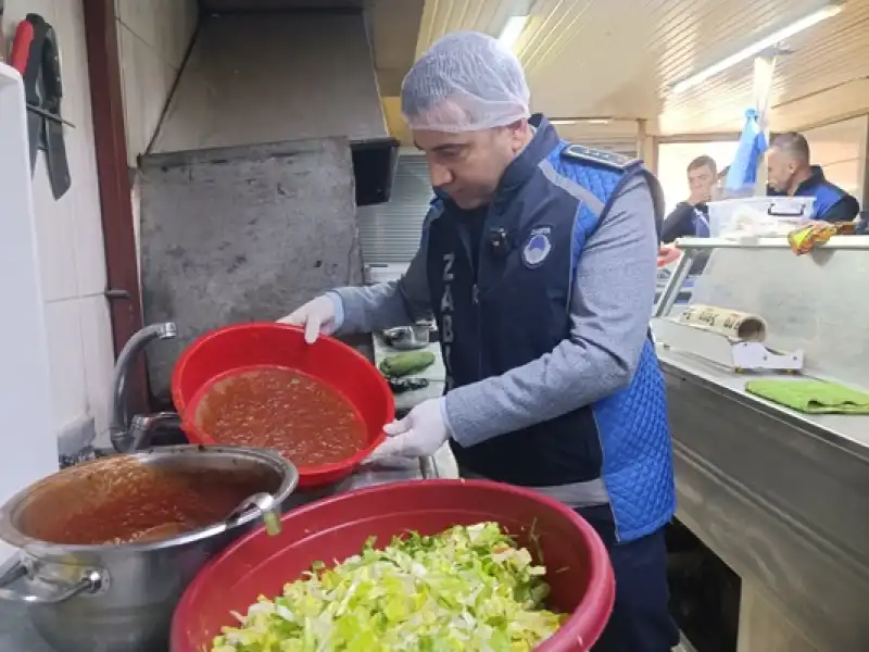 Dörtyol Ilçesinde Tavuk ürünleri Satan Işletmeler Denetlendi