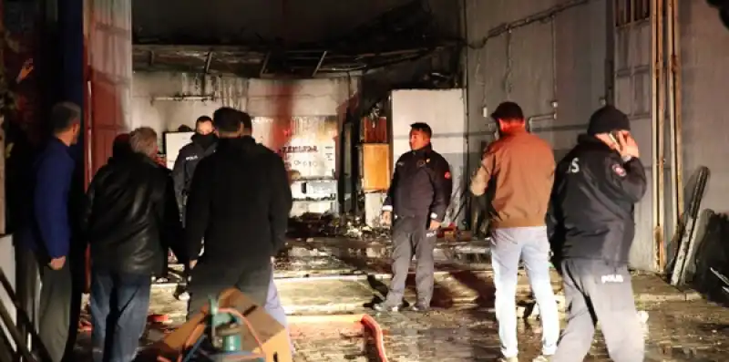 Hatay'da Sanayi Sitesinde çıkan Yangın Kontrol Altına Alındı