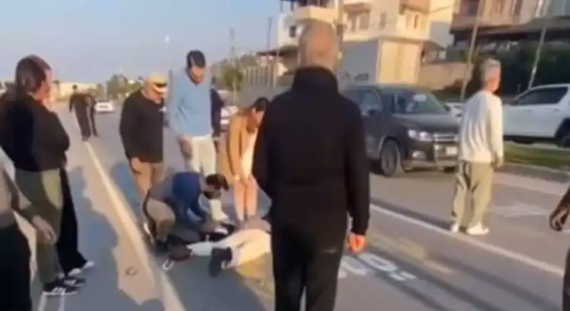 Yayaya Öncelik Tanımayan Sürücü Anne Ve 2 Çocuğuna Çarptı!