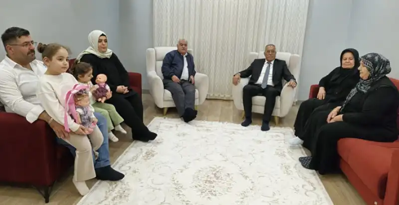 Hatay'da Evlerine Kavuşan Depremzede Aileden Cumhurbaşkanı Erdoğan'a Teşekkür