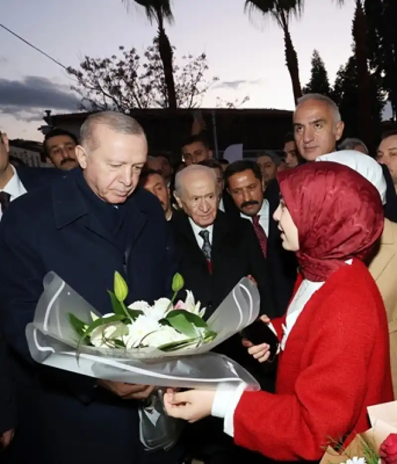 Cumhurbaşkanı Erdoğan, Hatay'daki Kurtuluş Caddesi'nin Yeniden ışıklandırılması Törenine Katıldı