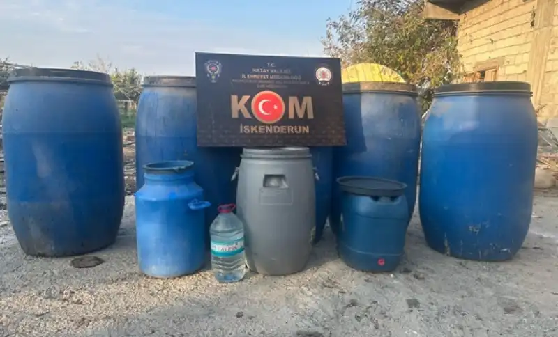Hatay'da Sahte Içki Operasyonunda 5 şüpheli Yakalandı