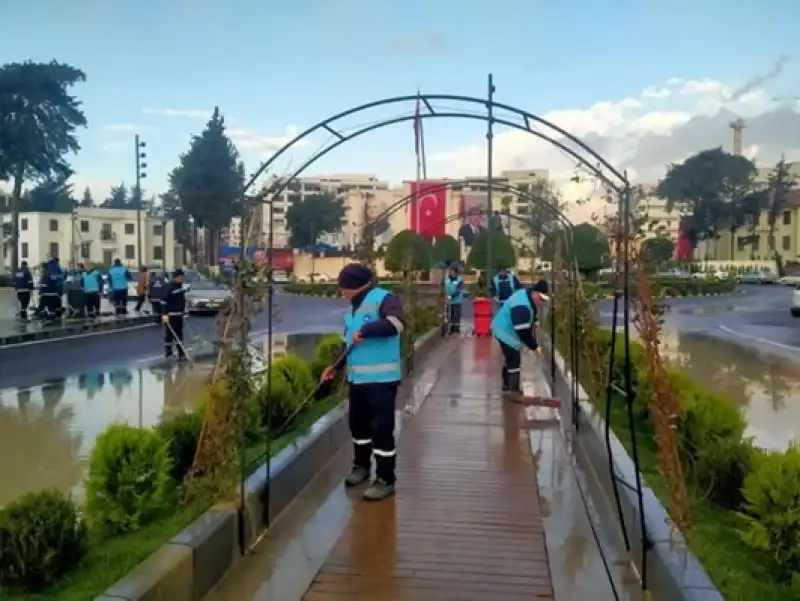 Antakya’nın İşlek Noktalarında Kapsamlı Temizlik Çalışması