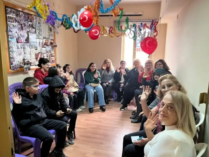 Çocuklar Ve Aileler Dayanışmayla Yeni Yıl Sevincini Yaşadı