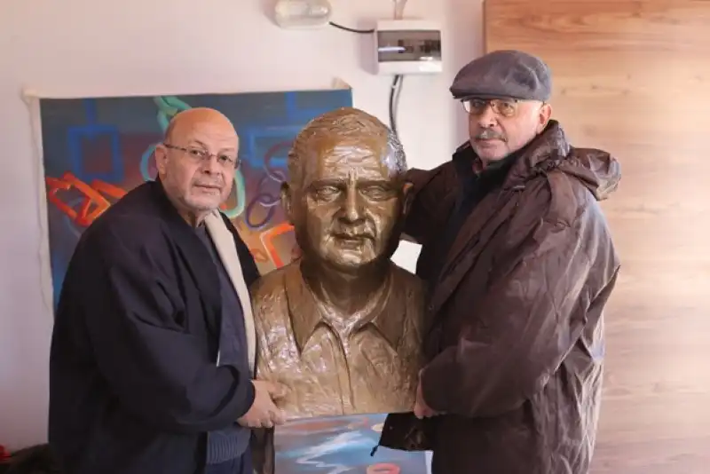 Dr. Adnan Ezelsoy’un Büstü Tamamlandı