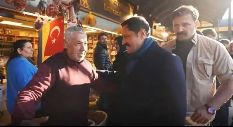 Hatay Valisi Masatlı’dan Tarihi Uzun Çarşı Esnafına Ziyaret