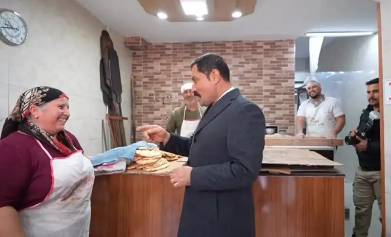 Vali Masatlı, Altınözü'nde Esnafları Ziyaret Etti