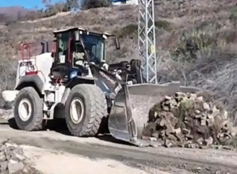 Daha Konforlu Ve Güvenli Ulaşım Için Yol çalışmaları Devam Ediyor