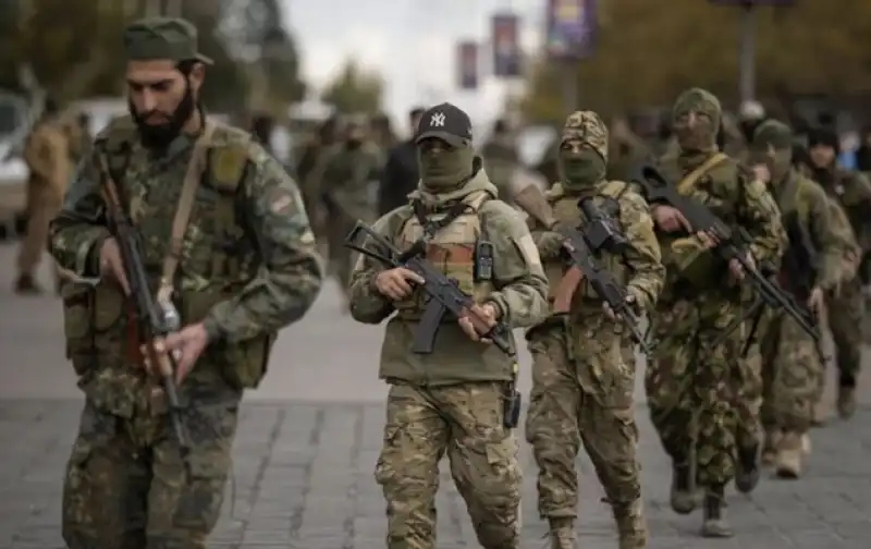 Suriye Ordusundan YPG’ye Sınırlı Askeri Hamle