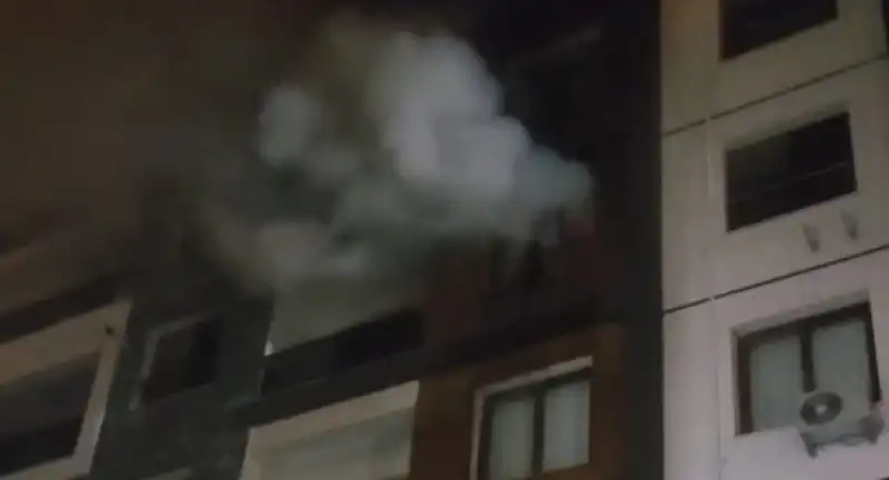 Defne’de Sitede Çıkan Yangın Kontrol Altına Alındı