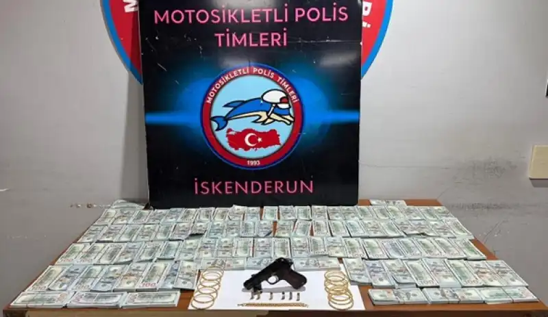 Sahte 1 Milyon Dolar Ele Geçirildi, 3 Kişi Tutuklandı!