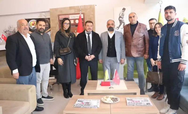 İYİ Parti Antakya’dan HGC Başkanı Nihat Mazmanoğlu’na Plaket