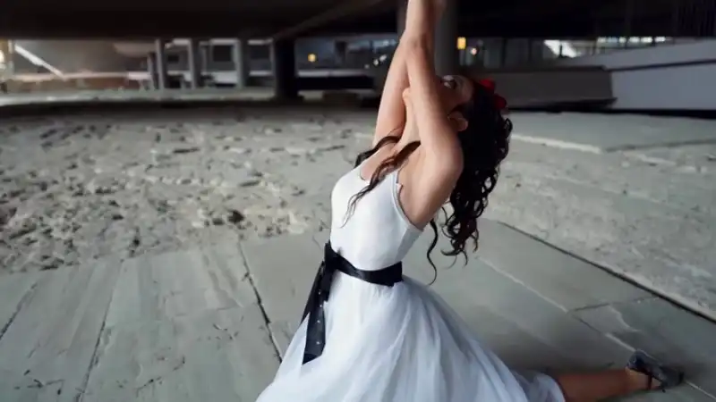 Yıkıntılar Arasında Umut: Hatay’dan “Yine De Buradayız” Mesajı